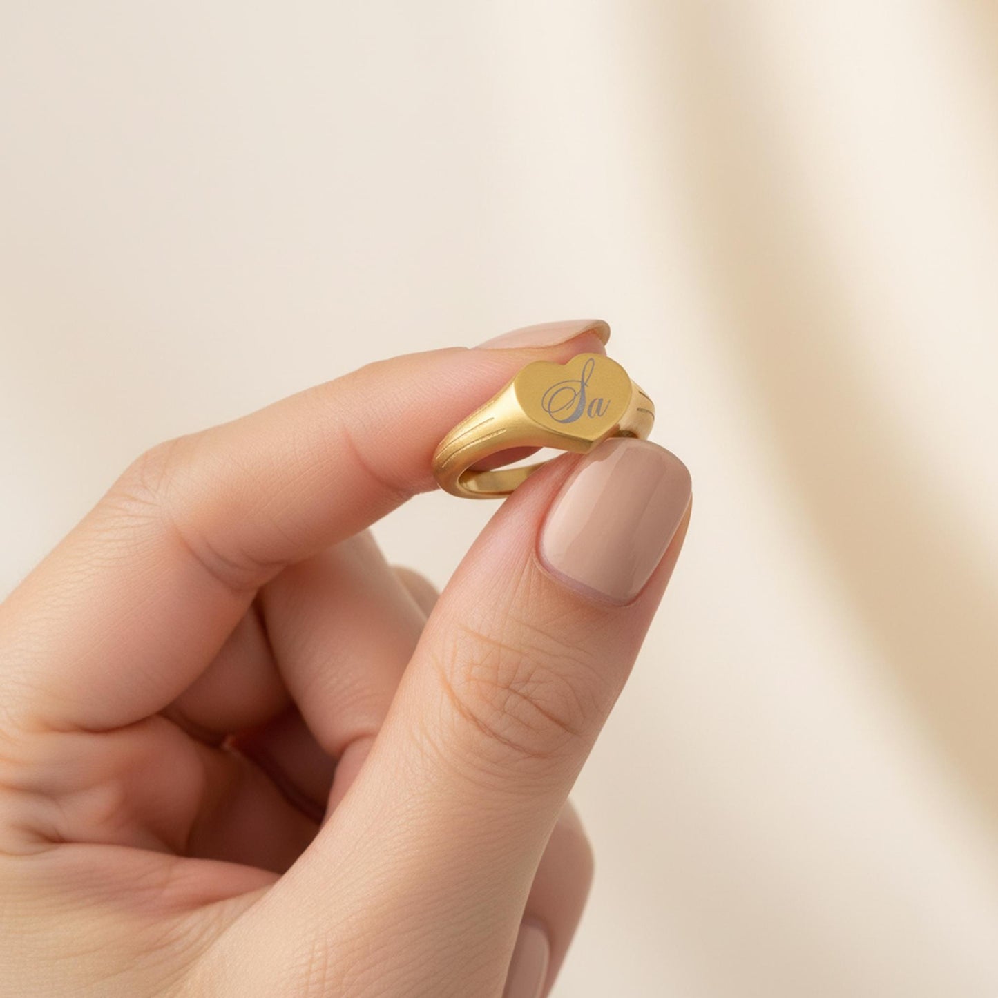 Custom gold signet ring heart or square shaped, Personalized Initial signet ring women and men, signet ring for couples, Bridesmaid gift